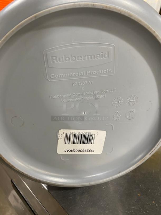Rubbermaid 10 Qt. gray utility/mop bucket, model FG296300GRAY, with pail-style handle. Brand new condition.