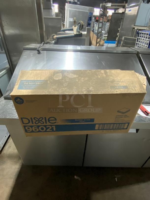 Brand new full pallet of Dixie 9.5"x9.5" single ply beverage napkins, model 96021. Contains 4,000 per case.