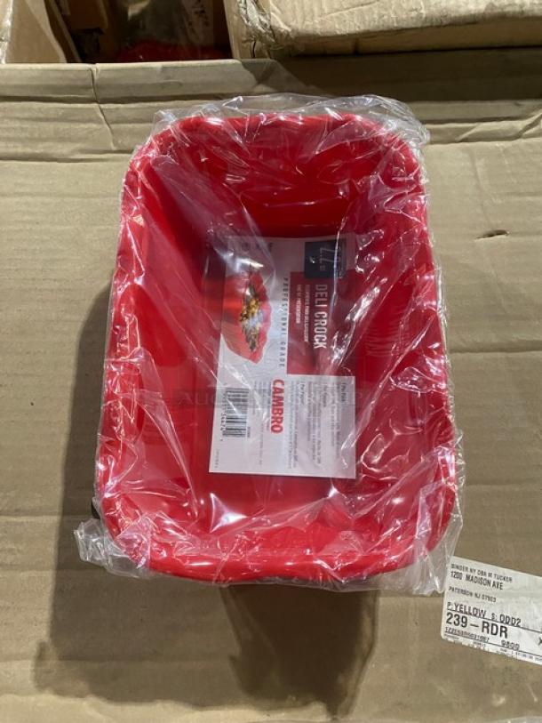 Brand new Cambro red 2.2 Qt. deli crock, model DC5404, in packaging. Rectangular shape, durable material.
