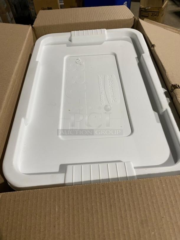Rubbermaid BRUTE 20 Gal. Grip-N-Go Container, white, model FG9S3100WHT, with lid, new condition, NSF certified.
