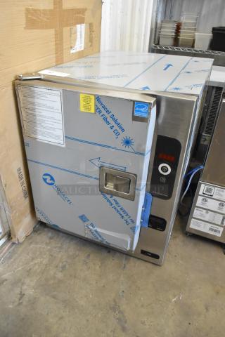 BRAND NEW 2025 Cleveland 22CET6.1 Convection Steamer, stainless steel, 6-pan, dented door, 208/240V, 3-phase. Door issue.