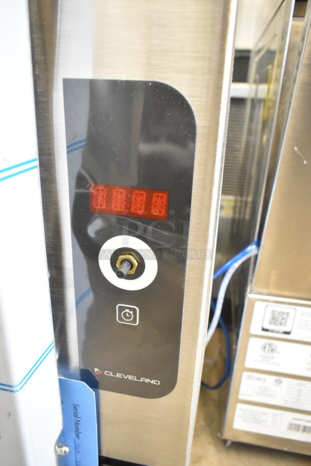 Brand new Cleveland 22CET6.1 SteamChef stainless steel steamer, scratch and dent, door issue, 208/240V, 3-phase.