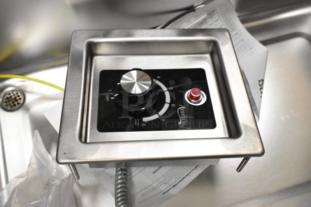 BRAND NEW Avantco 177TM12B hot food well, top mount, scratch and dent, with round corners and drain, 208V, 1 Phase.