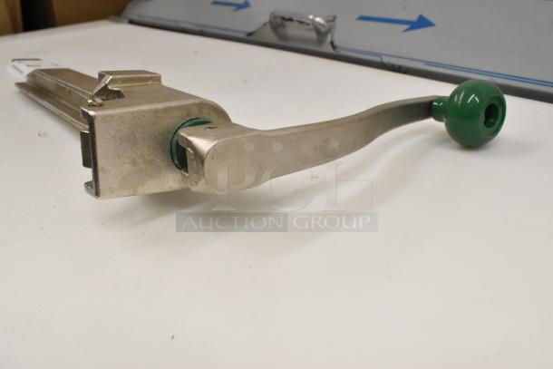 BRAND NEW SCRATCH AND DENT! Garde Heavy-Duty #10 Manual Can Opener with green handle, minor scratches visible.