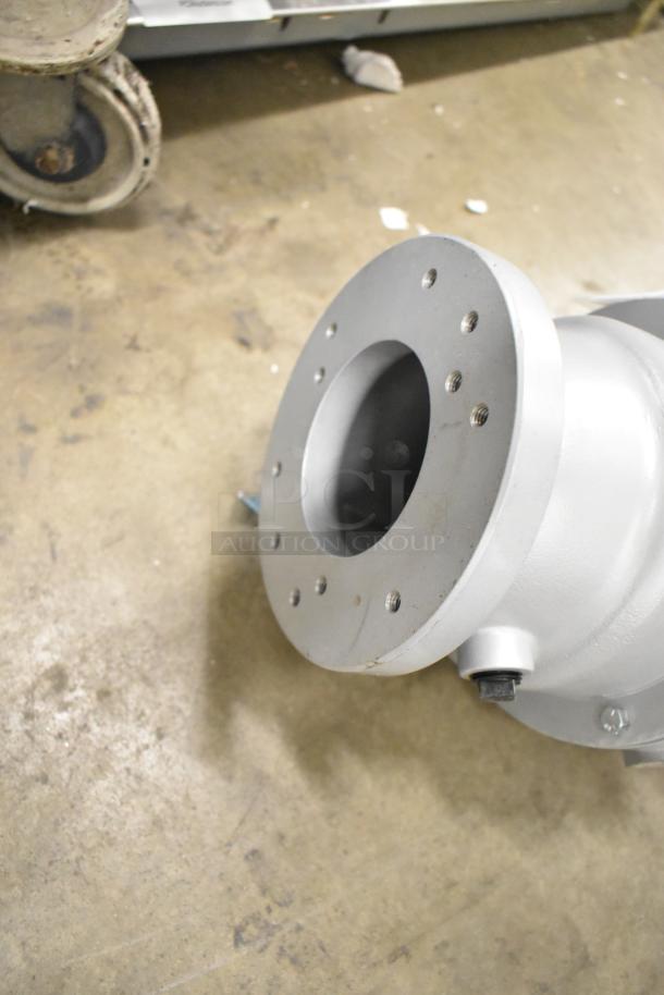 BRAND NEW Hobart FD4/125-1 commercial disposer, scratch and dent, short upper housing, 1 1/4 hp, grey finish.