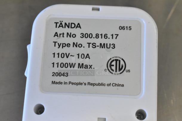 Tanda TS-MU3 grounded outlet timer, 110V 10A, 1100W max, ETL listed, Made in China, part of a 2-item auction lot.