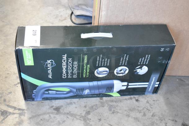 BRAND NEW SCRATCH AND DENT! 2023 AvaMix 928IBMD10 immersion blender, 10" shaft, variable speed, 3/4 hp, 120V, in original box.