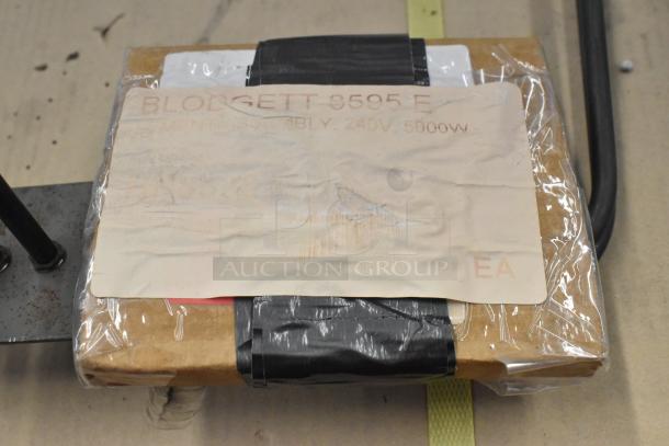 Blodgett 8595 Element Assy with label indicating 240V, 5000W. New condition, packaging intact with protective wrap.