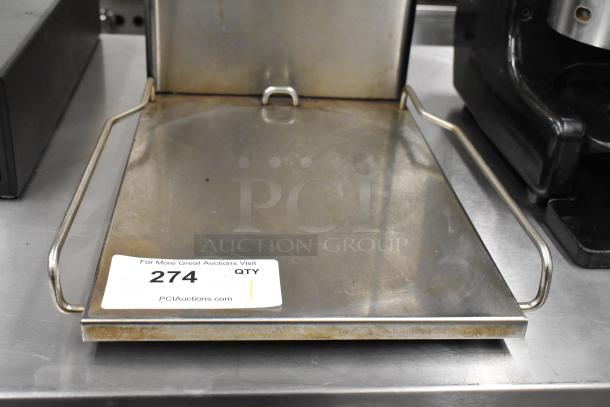 Bunn TB3Q/TD4T stainless steel countertop iced tea machine, 115V, visible wear. Auction label attached.