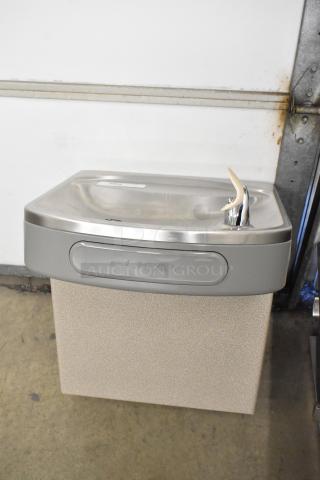 BRAND NEW Elkay EZSTLDWS_1G stainless steel wall mount water fountain, 115 volts, scratch and dent condition.