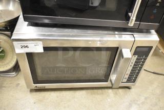 2017 Amana RCS10TS stainless steel commercial countertop microwave oven, 120 volts, excellent condition, keypad intact.