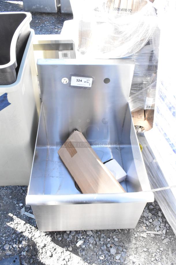 Brand new stainless steel single bay sink, no legs, slight scratches, includes original packaging.