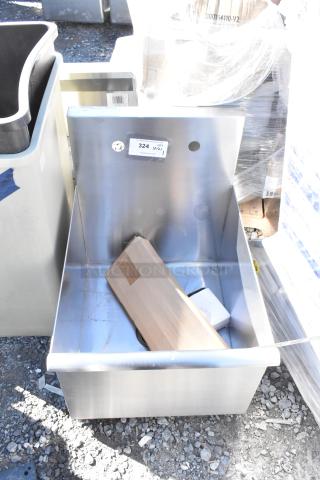 BRAND NEW SCRATCH AND DENT! Stainless Steel Single Bay Sink. No Legs. - Item #1214452