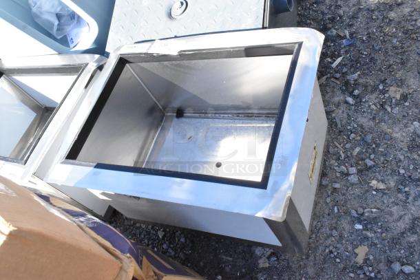 BRAND NEW Regency 18"x24" stainless steel drop-in ice bin with 7 circuit post-mix cold plate, scratch and dent condition.