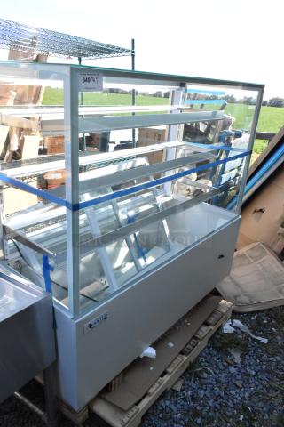 BRAND NEW Avantco 193BCFD60W white square dry bakery display case, LED lighting, 59 1/8", scratch and dent, 110-120V.