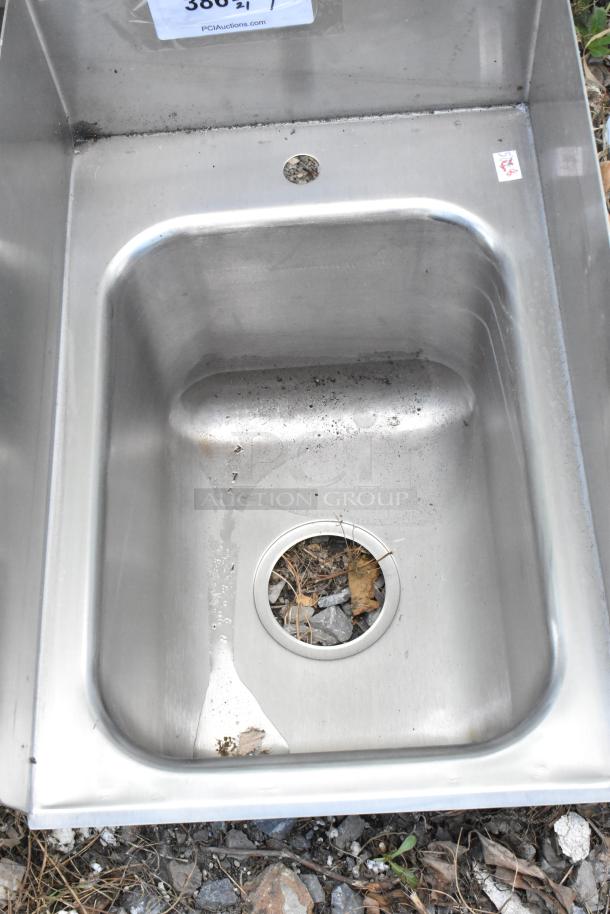 Brand new Advance Tabco DI-1-10SP stainless steel sink, 10"x14"x10" bowl, with 6" tapered sides, scratch and dent condition.