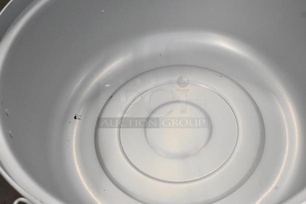 Brand new Avantco 177GRC110LP metal rice cooker interior. Slight scratches visible. 22,000 BTU, liquid propane.