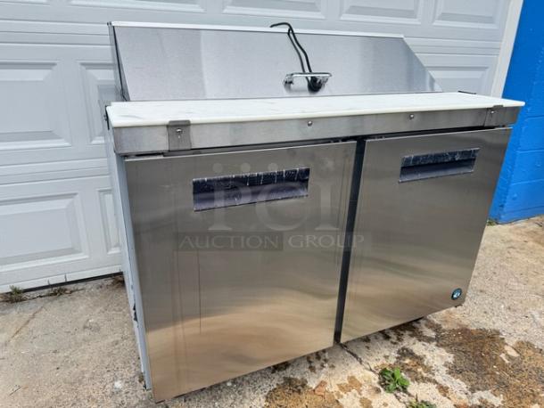 Hoshizaki SR48A-12 2 Door Sandwich Table on casters, stainless steel, 115V, tested working, excellent condition.