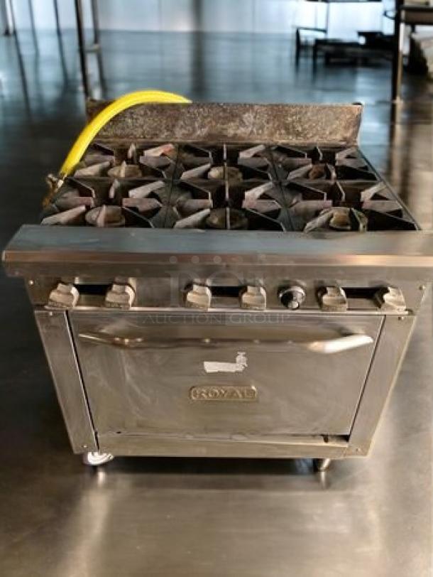 Royal Range RR-6 gas range with 6 burners and standard oven. Excellent condition, natural gas, fully tested and working.