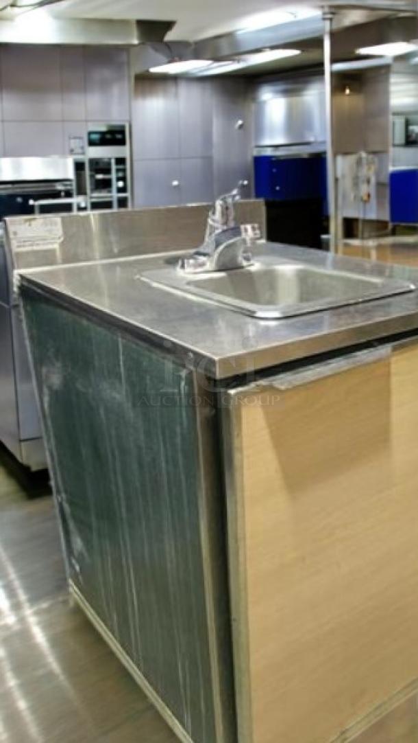 Duke SUBPS portable stainless steel hand sink with cabinet base, immaculate condition, fully tested and functional.