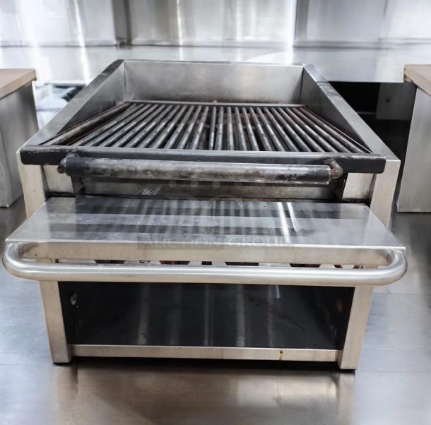 MagiKitch’n CM-RMB-636 36" radiant gas charbroiler with round grill rods, outstanding condition, fully tested and working.
