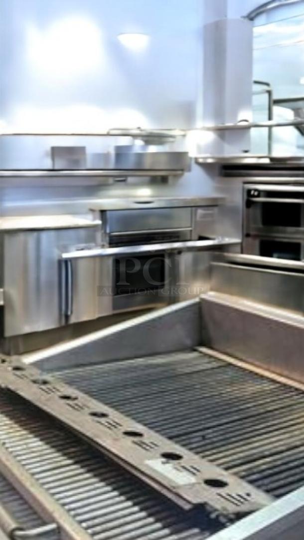 MagiKitch’n CM-RMB-636 36" radiant gas charbroiler with round grill rods, outstanding condition, fully tested and working.