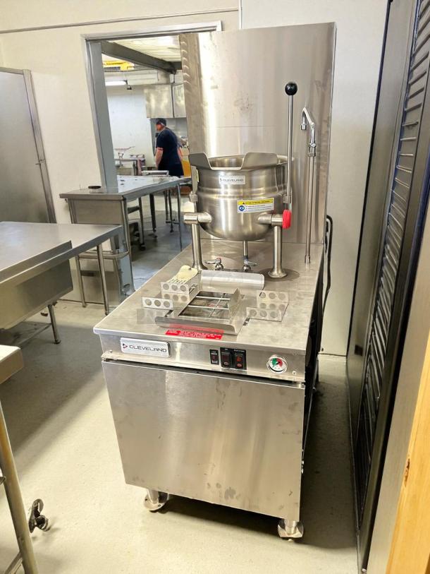 Cleveland 24-GM-K6-200 6-gallon steam jacketed kettle with generator base; tested, working; steel, tilt mechanism, controls.