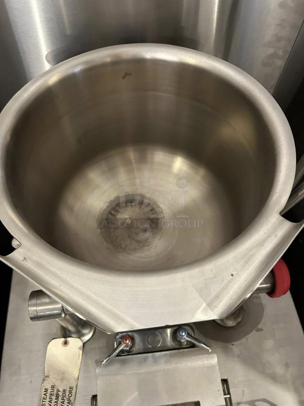 Cleveland 24-GM-K6-200 natural gas 6-gallon steam jacketed kettle with modular generator base, clean, visible labels.