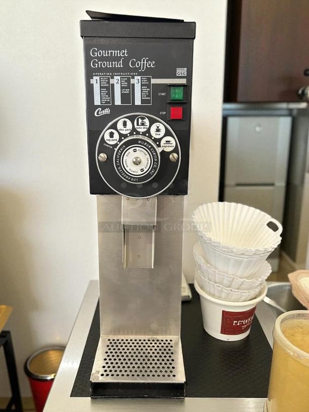 Curtis GSG-3BLK automatic coffee grinder, 2 1/2 lb hopper, digital controls, excellent condition, 120v, tested and working.