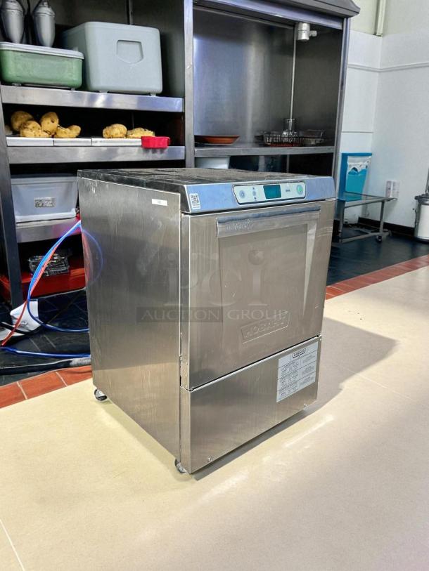 Hobart LXER-2 high temp undercounter dishwasher, 30 racks/hr, stainless steel, tested, working, 208-240v/1ph.