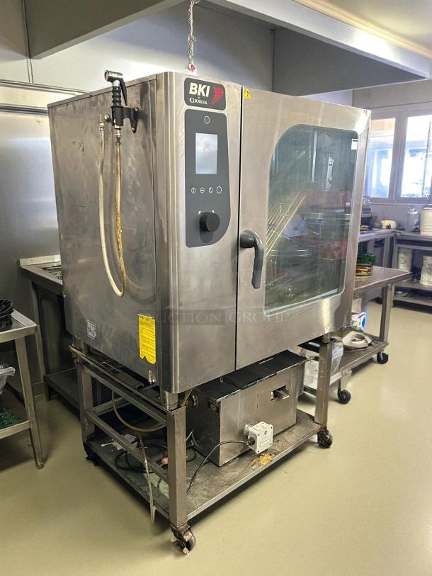 BKI ETE102R combination oven, electric, boilerless, 208v 3ph, excellent condition, stainless steel, tested and working.