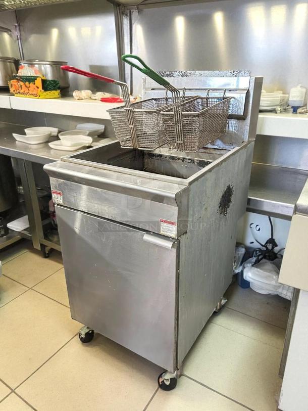 Adcraft BDGF-150/NG Black Diamond Fryer, 150,000 BTU, natural gas, tested, working; stainless steel body, with baskets.