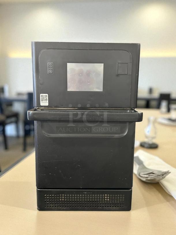 Merrychef eikon E1S high-speed countertop microwave convection oven, 208-240v/1ph, tested and working condition.