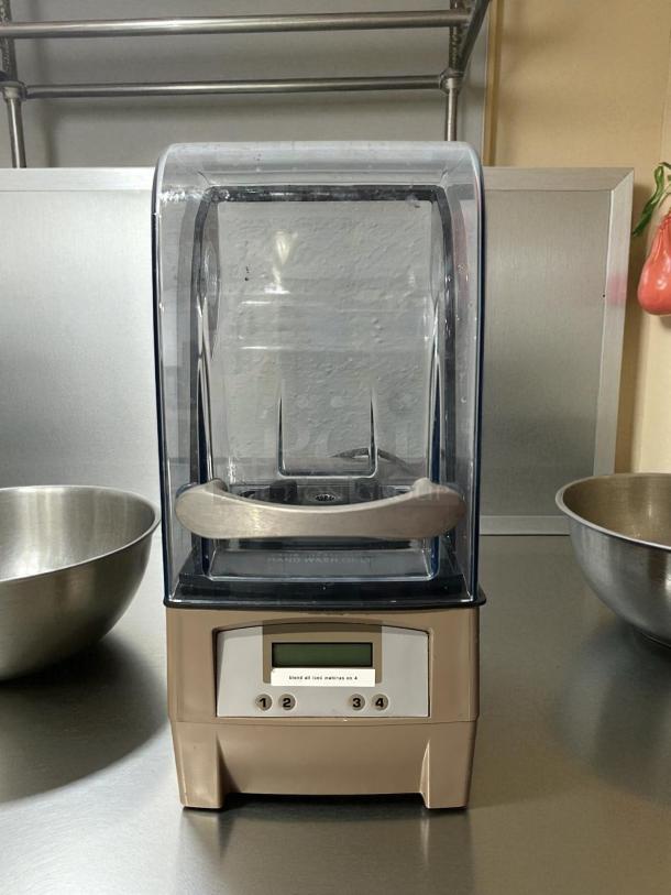 Vitamix 036019-ABAB The Quiet One 48oz blender, great condition, on-counter model with sound enclosure, tested working.