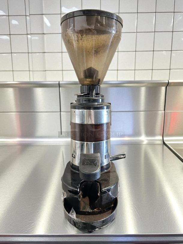 Rosito Bisani F5GM espresso grinder, semi-automatic, 3.3 lbs hopper, cast aluminum, excellent condition, tested and working.