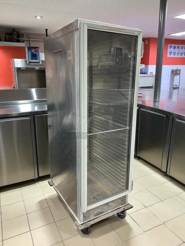 Avantco HPI-1836 full-size insulated heated holding/proofing cabinet, clear door, excellent condition, 120V, tested and working.
