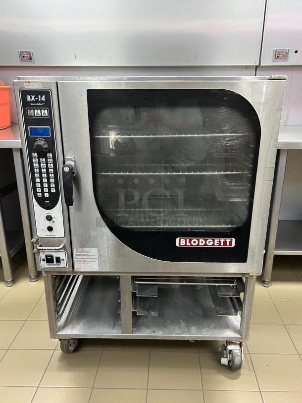 Blodgett BCX-14E SGL electric combi oven and steamer. Features semi-auto delimer, tested and working. Visible control panel.