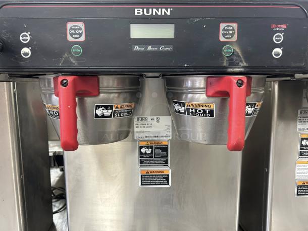 BUNN ICB Infusion Series Twin Soft Heat Coffee Brewer, 120/208V, great condition, operational, safety warnings visible.