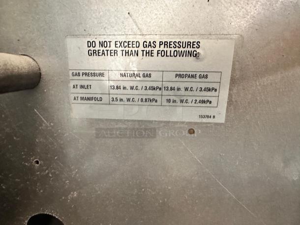 Label on Southbend Double-Deck Gas Convection Oven showing allowable gas pressures for natural and propane gas.