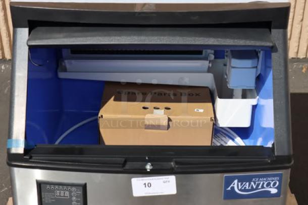 Avantco Ice UC-H-280-A undercounter ice machine, brand new, missing front cover. Model features air cooling, 299 lb capacity.