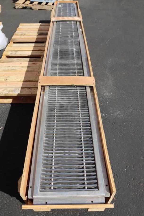 Regency 600FT12120SS 12" x 120" stainless steel floor trough with grate, new scratch-n-dent, in shipping crate.