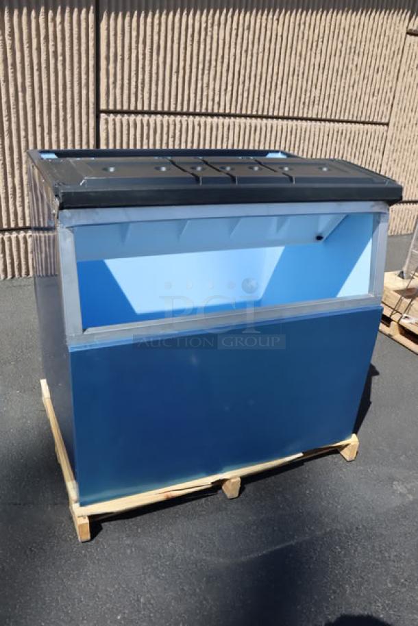 Brand new 2025 Hoshizaki B-700SF 44" ice storage bin. Stainless steel finish, out of original packaging, may have scratches.
