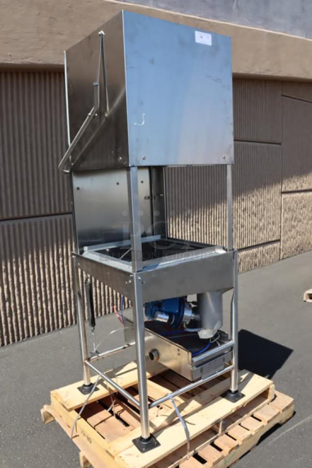 Noble Warewashing I-E Door-Type Dish Machine, Model 495NOWF1EX, 115V, 12.5A, stainless steel, on pallet, serial 25A426998.