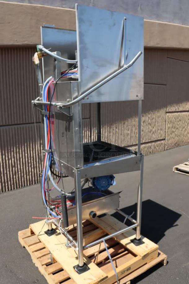 Noble Warewashing I-E Single Rack Door-Type Dish Machine, Model 495NOWF1EX, 115V, 12.5A, 1 Phase, on pallet, gently used.