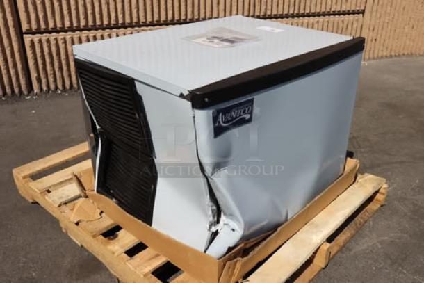 Avantco Ice MC-F-430-A air-cooled ice machine, 30", scratch-n-dent condition, 397 lb capacity, 115v, 1Ph, dented exterior.