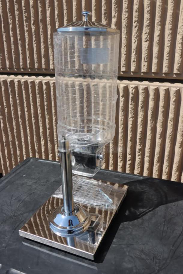 Choice 176CR1D cereal dispenser, 8L single canister, stainless steel base, clear container. Brand new condition.