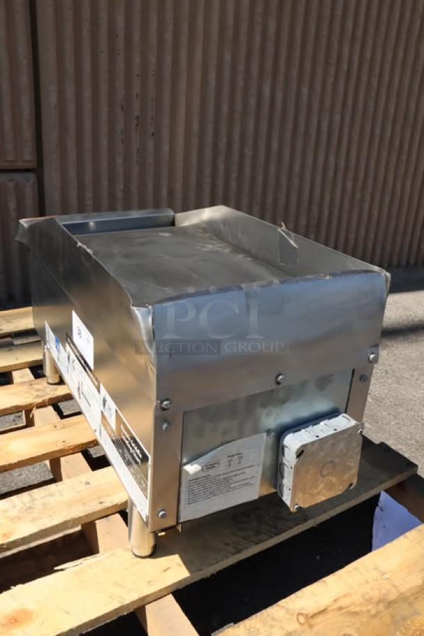 BRAND NEW Cooking Performance Group 12" Electric Griddle, Model G-CPG-12-M, 3,000W/4,000W, dented electric box, missing power cord.