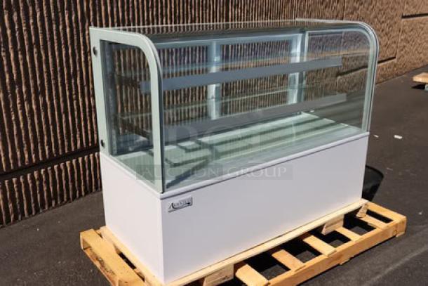 Avantco BC-60-HC 60" curved glass white refrigerated bakery display case, brand new, glass broken in corner, model BC-60-HC.