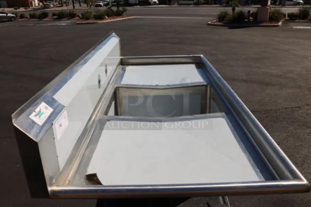 Regency 600S11723224 65" stainless steel commercial sink with 2 drainboards, brand new, one compartment, 16-gauge.