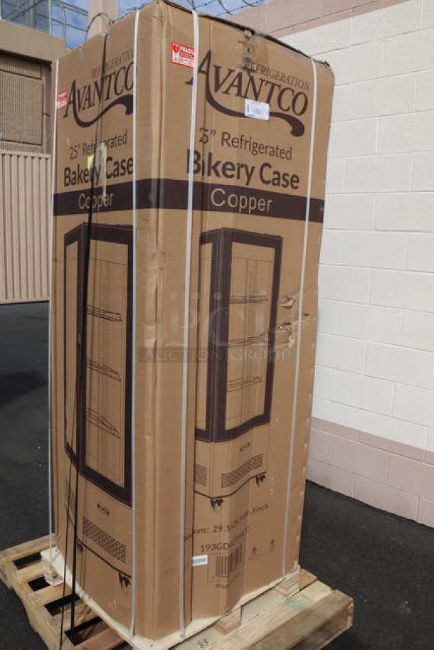 Brand new Avantco GD4C-15-HC copper display case in box. Model 193GD4C15HCC, glass broken on the left side.